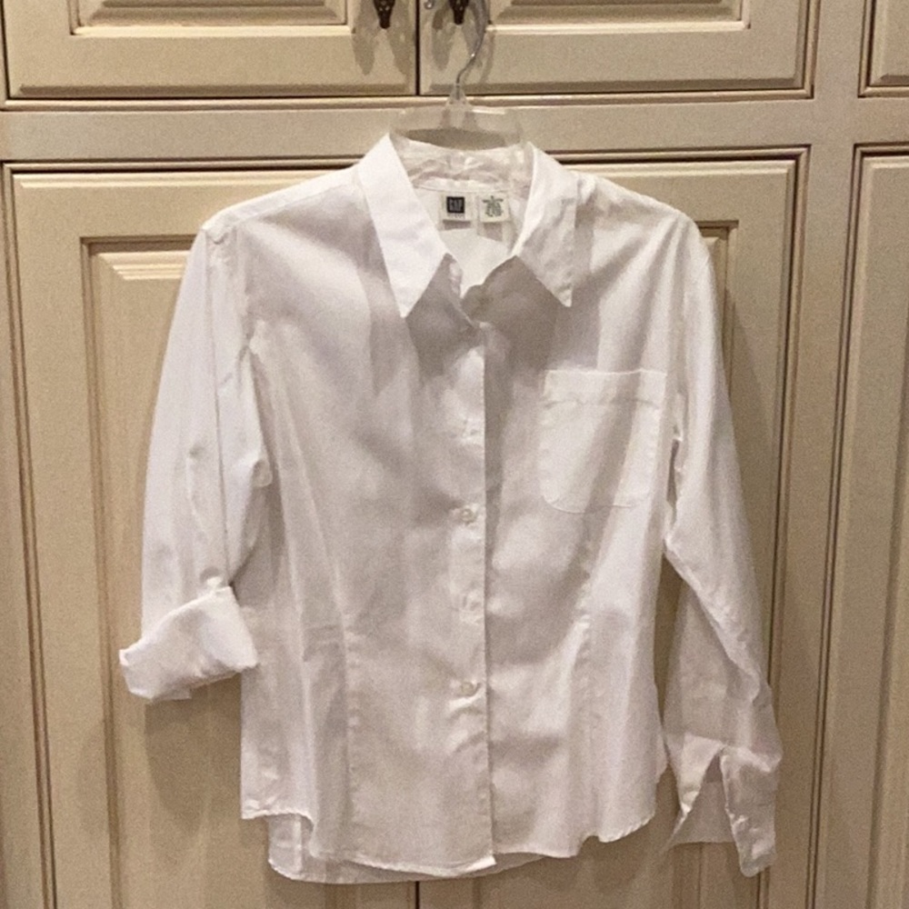 White long sleeve cotton blouse